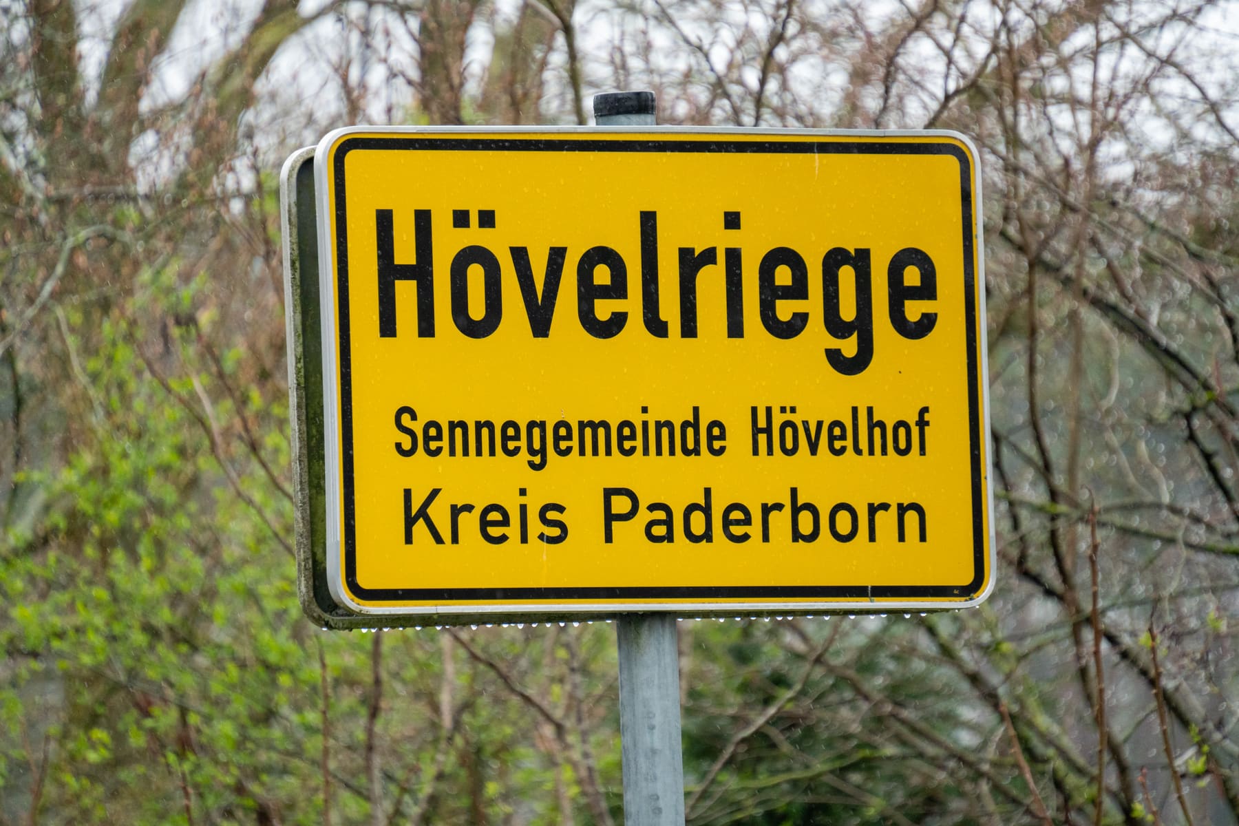 Ortseingangsschild Hövelriege, Sennegemeinde Hövelhof, Kreis Paderborn